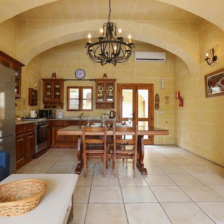 فيلا Superb Maltese Farmhouse With Private Pool فيكتوريا المظهر الخارجي الصورة
